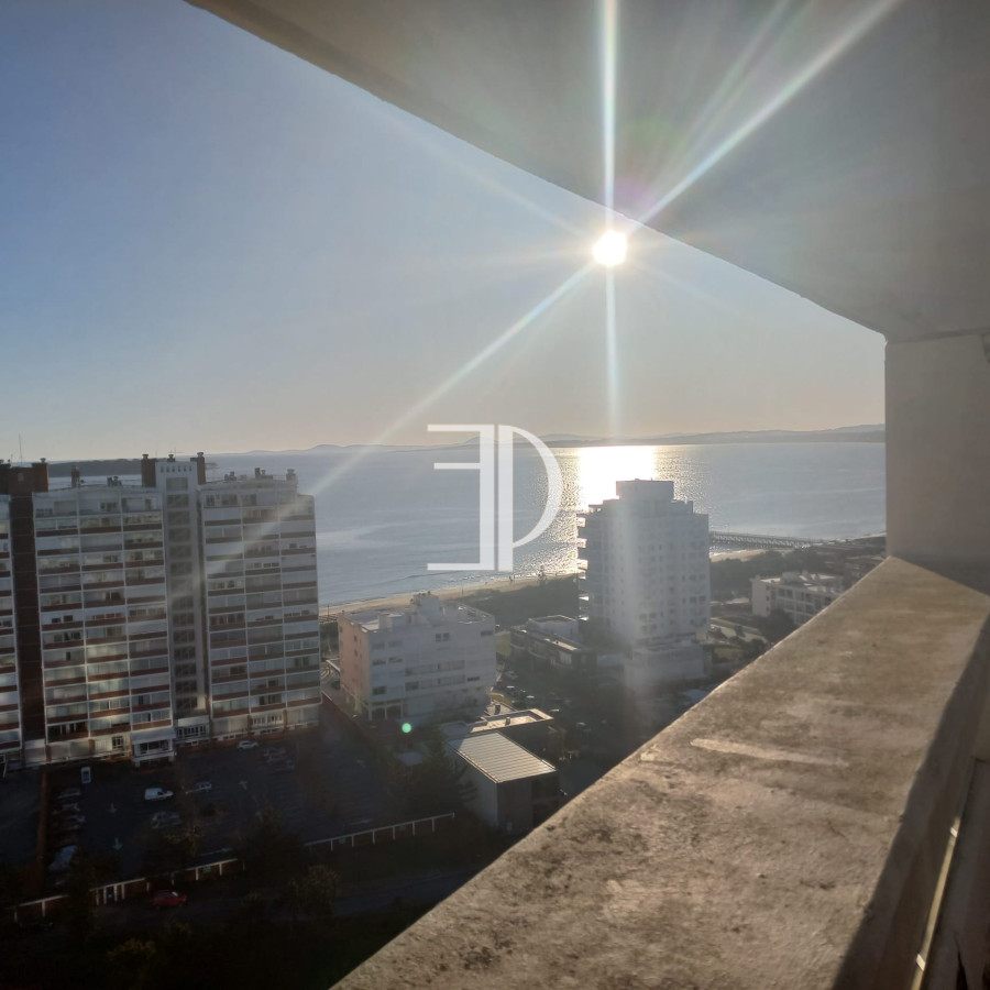 Apartamento ID.439 - Apartamento en venta de 3 dormitorios en Punta del Este
