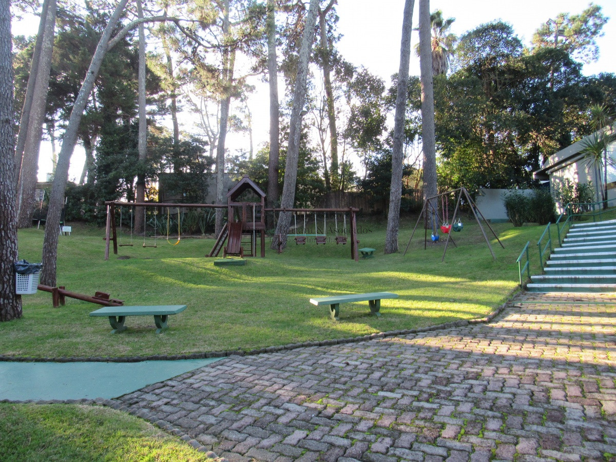Apartamento ID.437 - Apartamento en venta y alquiler de 3 dormitorios en Punta del Este