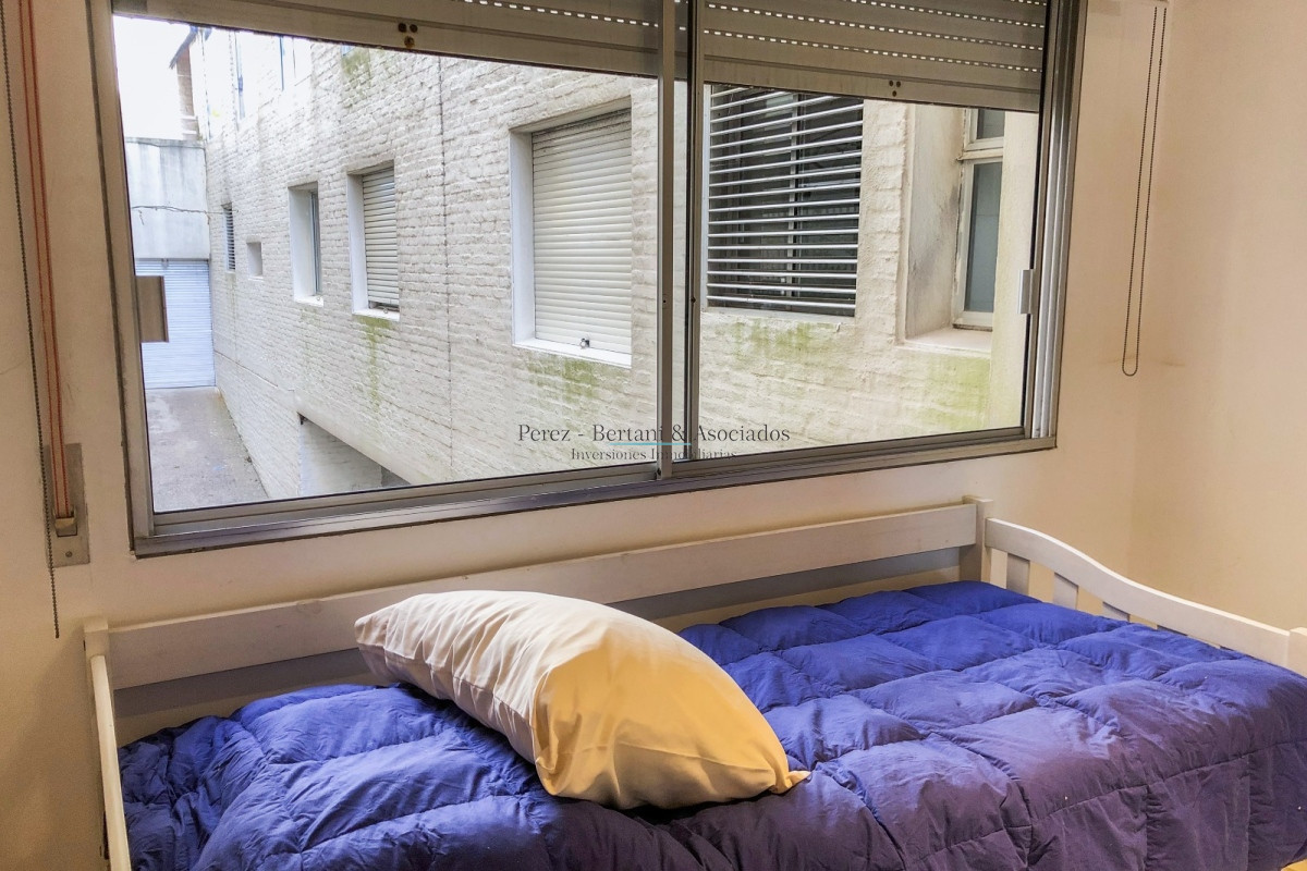 Apartamento ID.1022 - Apartamento En Venta Edificio Espigon Frente Al Puerto.