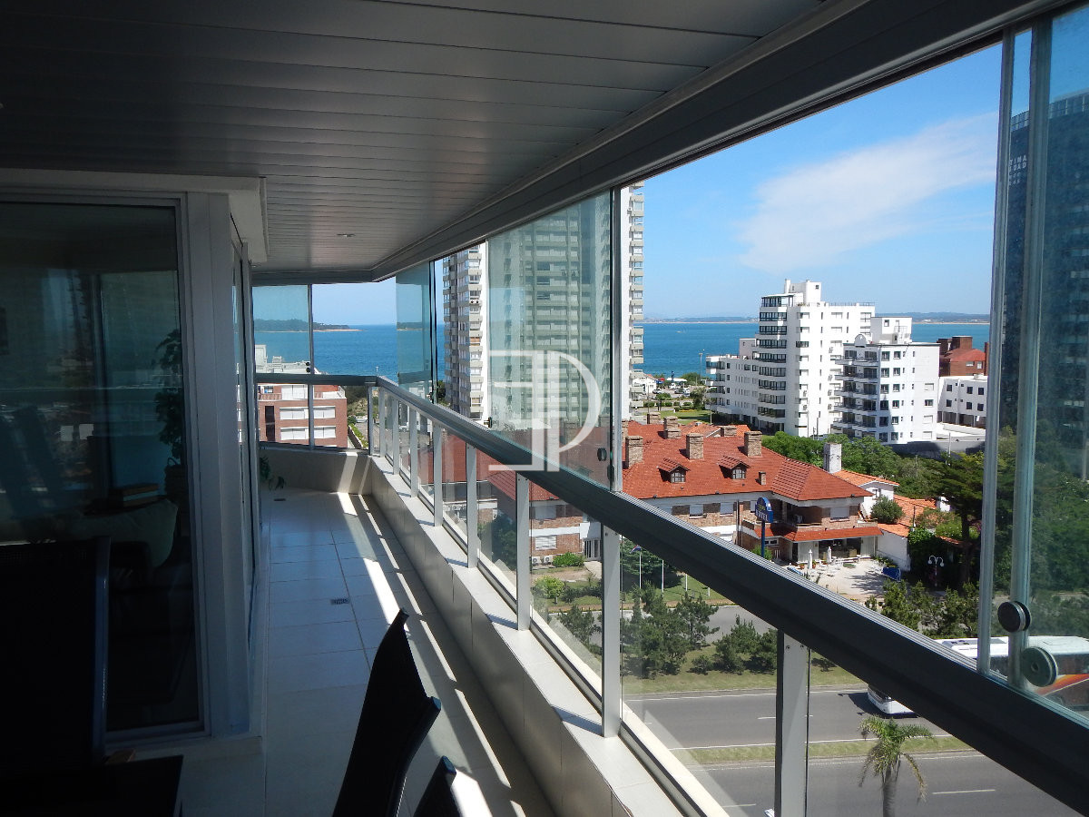 Apartamento ID.1020 - Apartamento en venta y alquiler de  3 dorm en Punta del Este