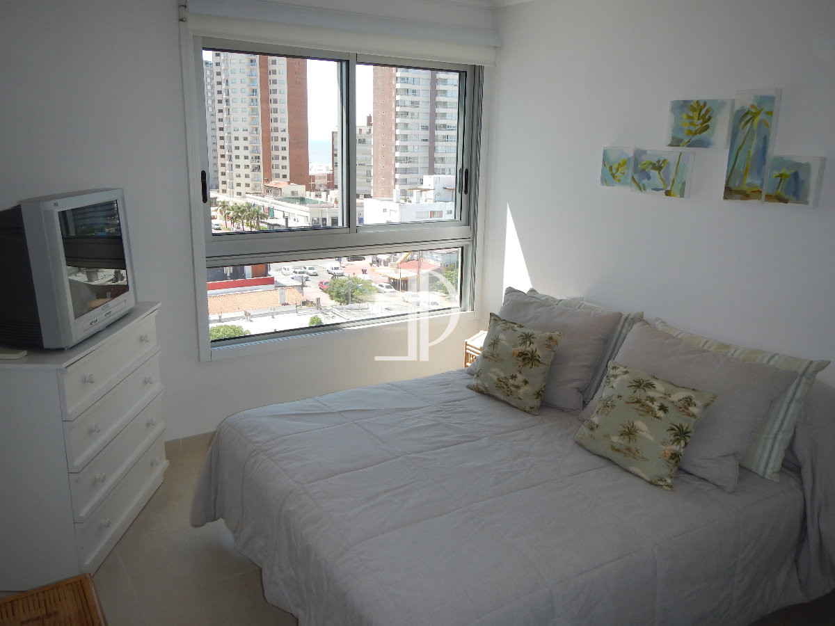 Apartamento ID.1020 - Apartamento en venta y alquiler de  3 dorm en Punta del Este