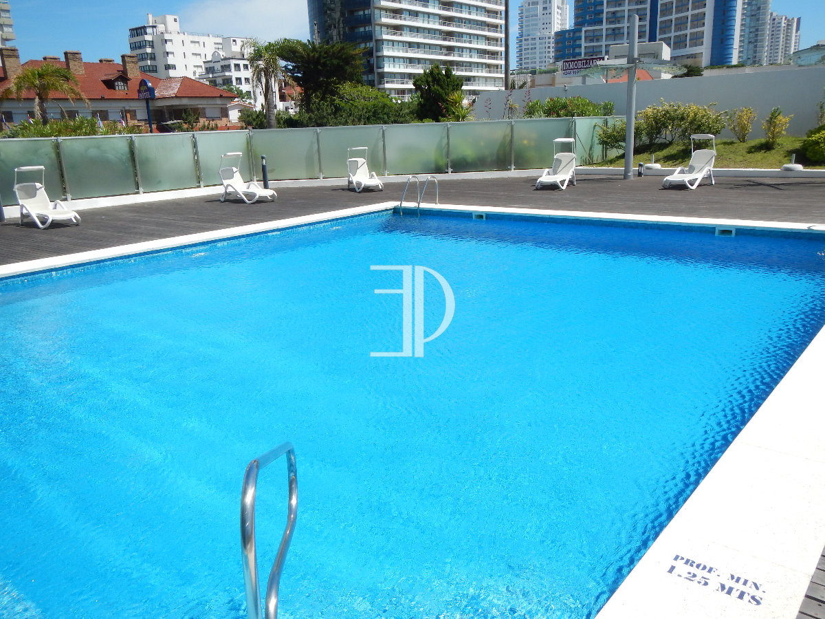 Apartamento ID.1020 - Apartamento en venta y alquiler de  3 dorm en Punta del Este