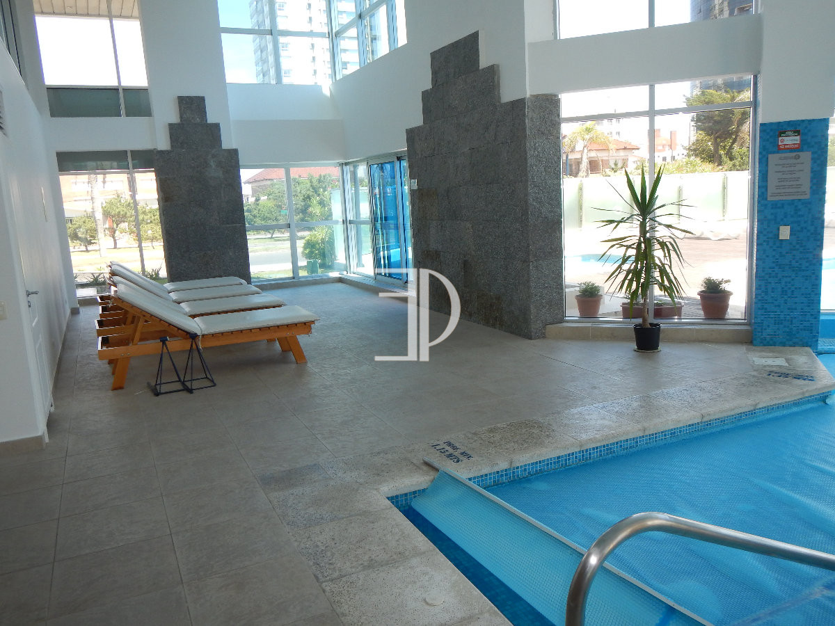 Apartamento ID.1020 - Apartamento en venta y alquiler de  3 dorm en Punta del Este