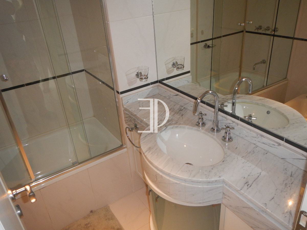 Apartamento ID.1020 - Apartamento en venta y alquiler de  3 dorm en Punta del Este