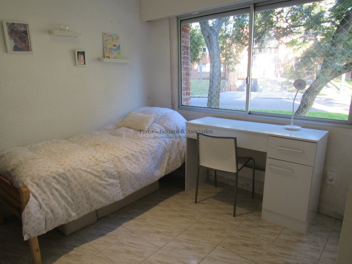Apartamento ID.437 - Apartamento en venta y alquiler de 3 dormitorios en Punta del Este