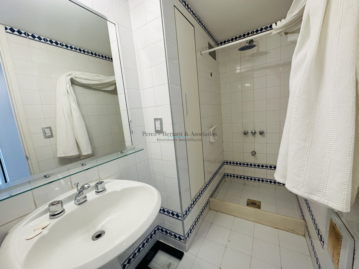 Apartamento ID.1019 - Apartamento de 3 dormitorios y dependencia de servicio en Punta del Este