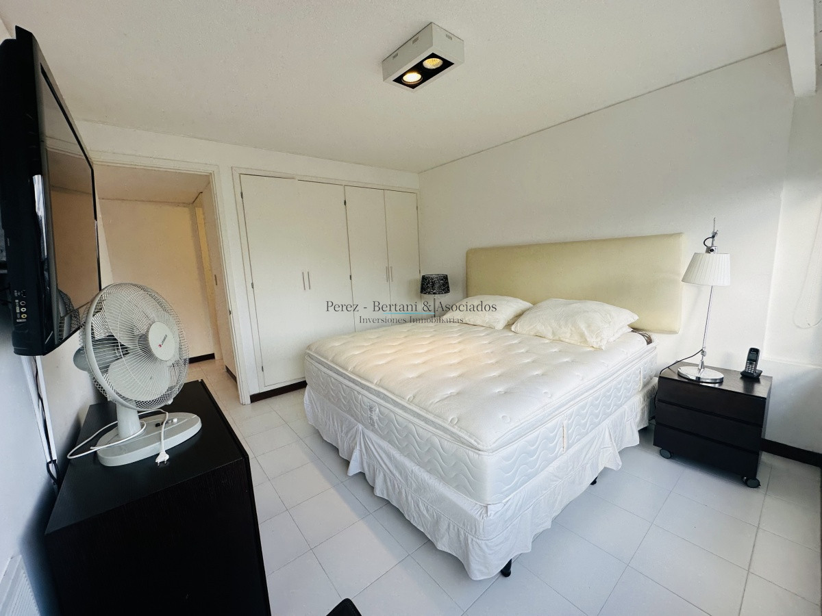 Apartamento ID.1019 - Apartamento de 3 dormitorios y dependencia de servicio en Punta del Este
