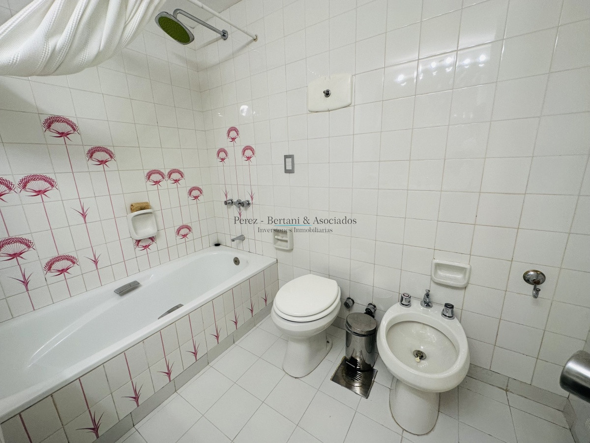 Apartamento ID.1019 - Apartamento de 3 dormitorios y dependencia de servicio en Punta del Este