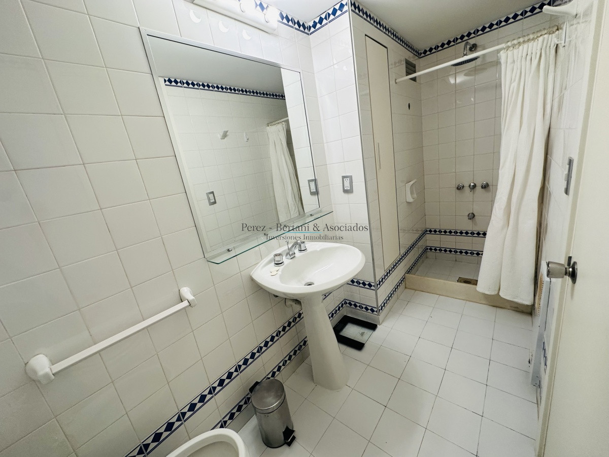 Apartamento ID.1019 - Apartamento de 3 dormitorios y dependencia de servicio en Punta del Este