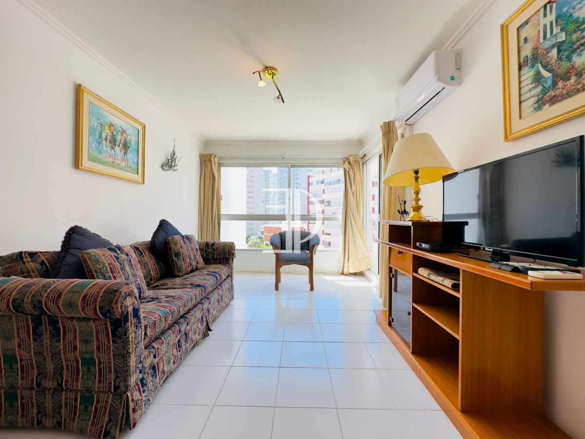 Apartamento ID.1139 - Apto en venta, 1 dormitorio y medio, excelente ubicación, Punta del este.