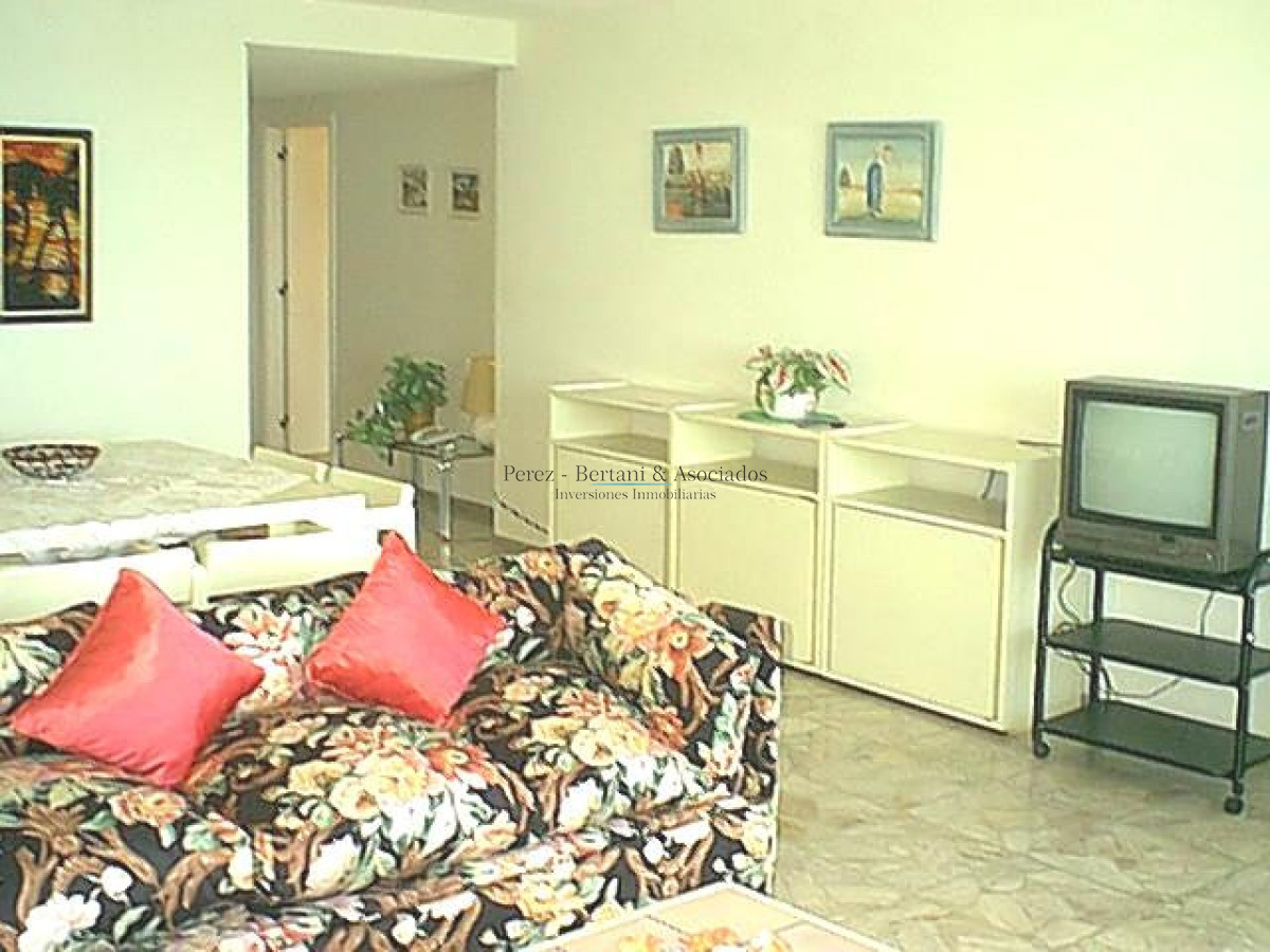 Apartamento ID.1017 -  Apartamento en venta de tres dormitorios en Punta del Este