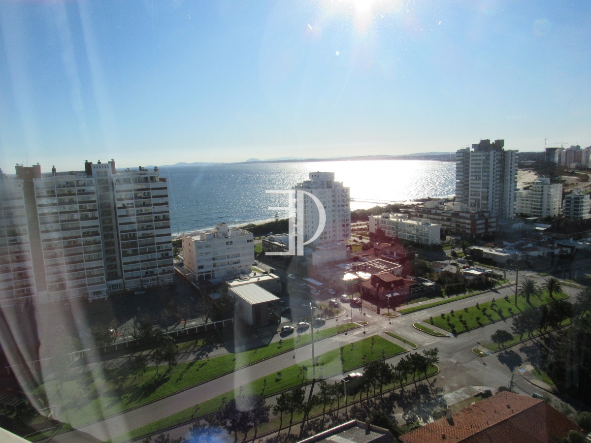 Apartamento ID.439 - Apartamento en venta de 3 dormitorios en Punta del Este