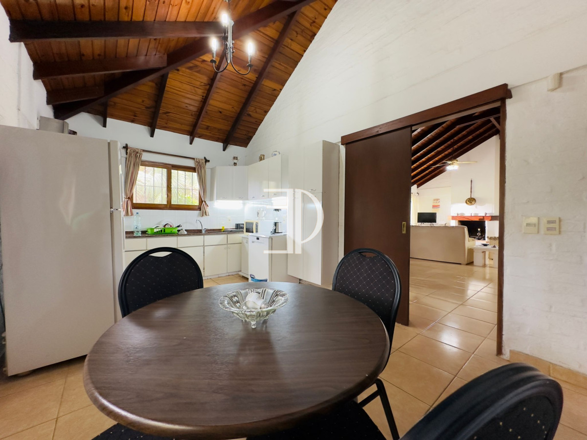 Casa ID.302 - Casa en VENTA, 3 dormitorios, Punta del Este