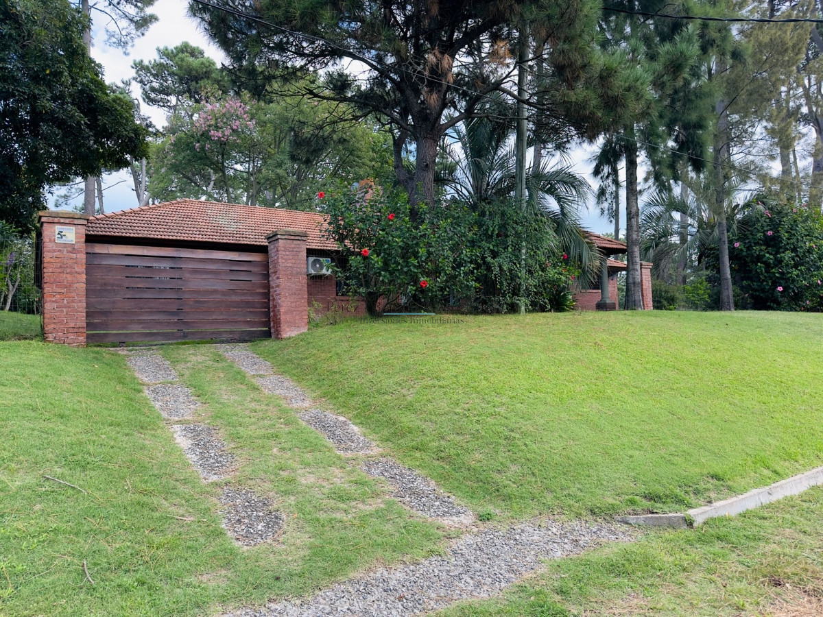 Casa ID.302 - Casa en VENTA, 3 dormitorios, Punta del Este