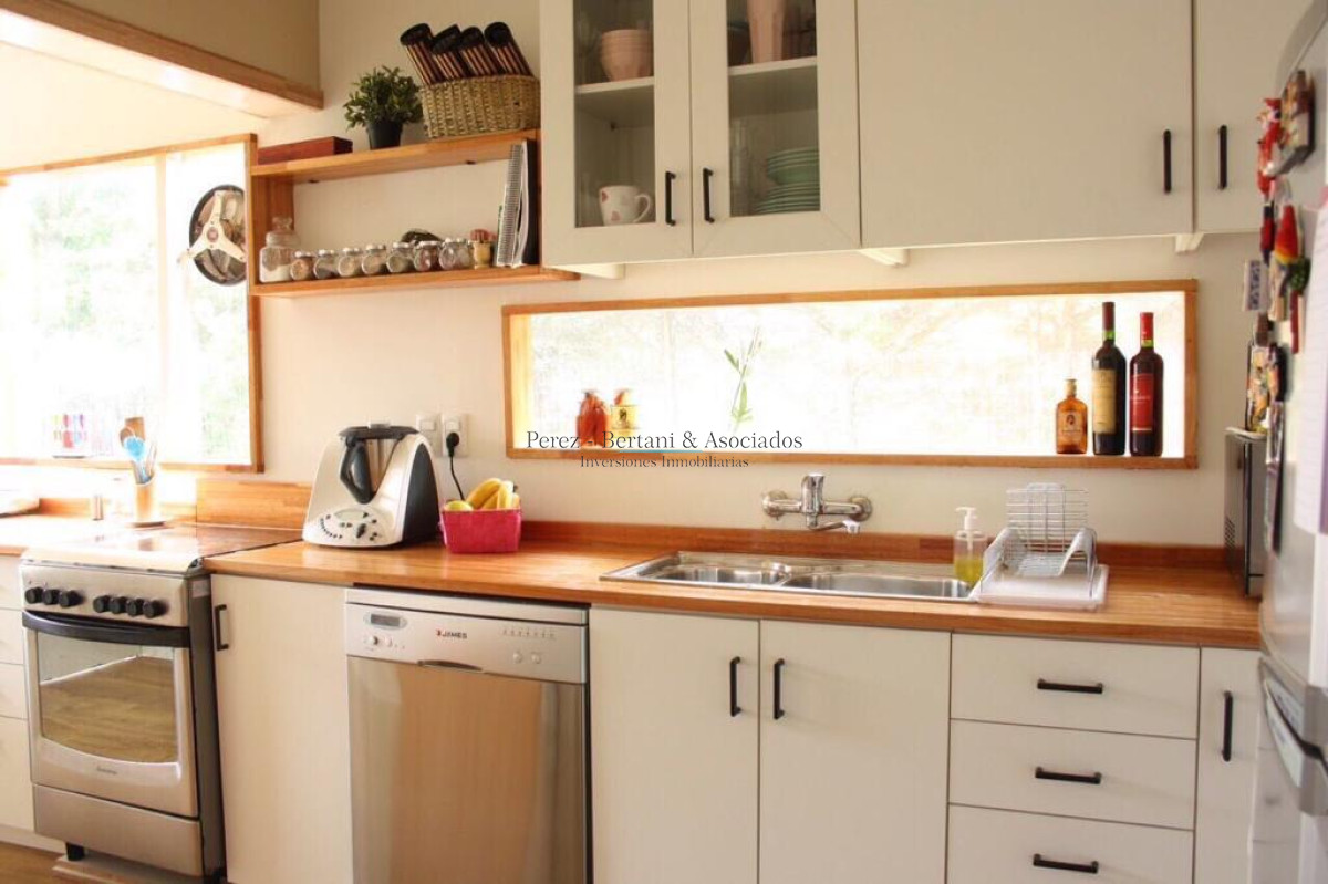 Casa ID.300 - Muy buena casa, en zona residencial