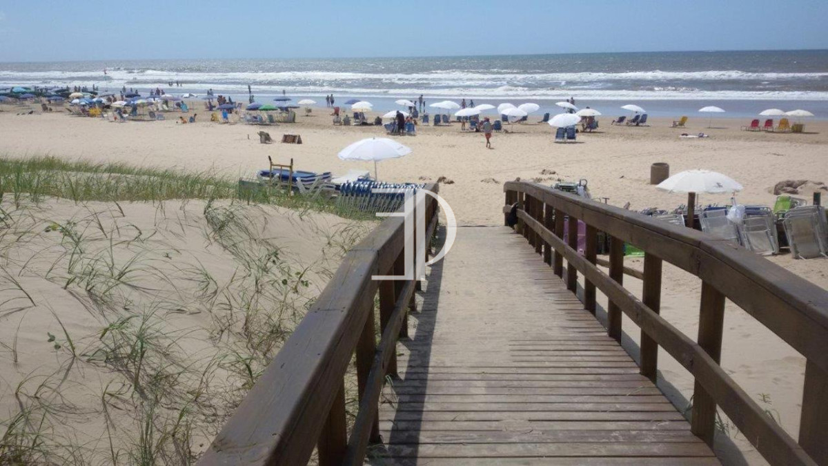 Apartamento ID.1594 -  Alquiler y venta de apartamento de dos dormitorios en Punta del Este