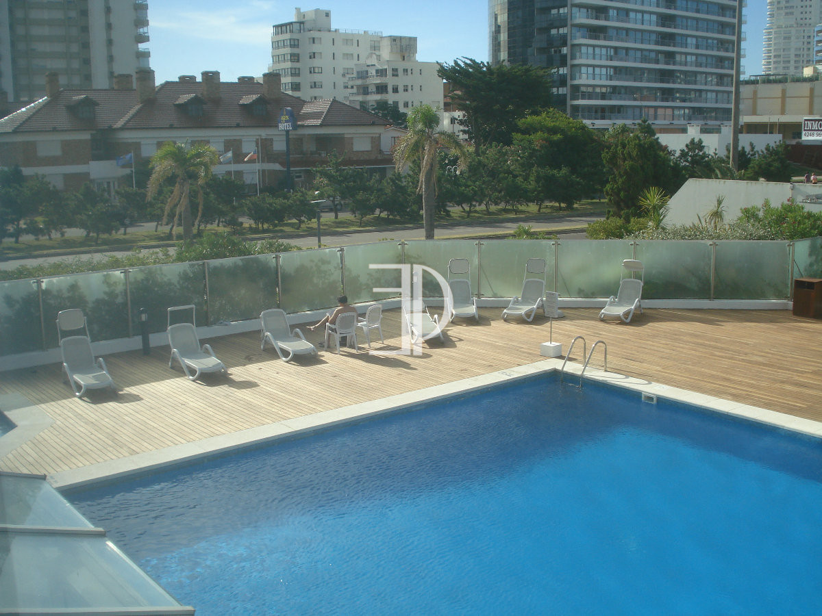Apartamento ID.1020 - Apartamento en venta y alquiler de  3 dorm en Punta del Este