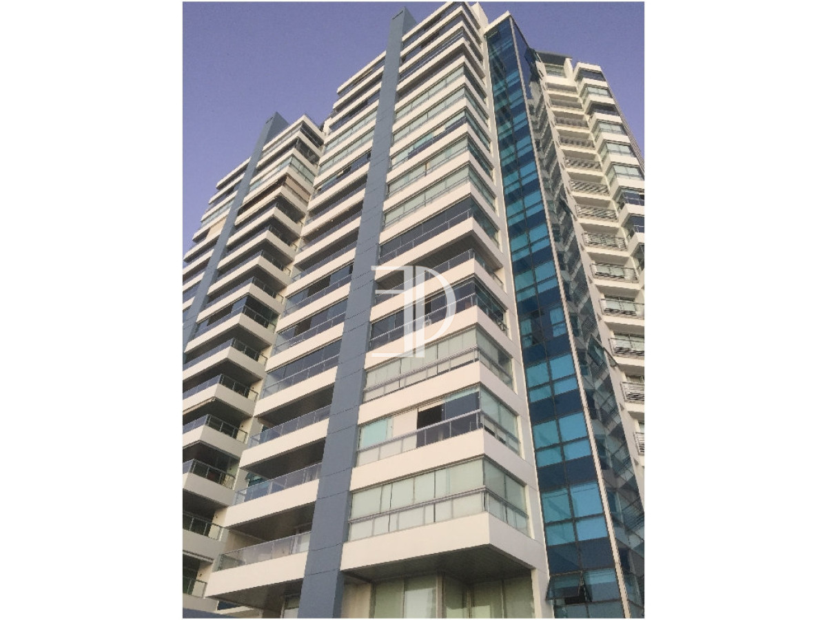 Apartamento ID.1020 - Apartamento en venta y alquiler de  3 dorm en Punta del Este