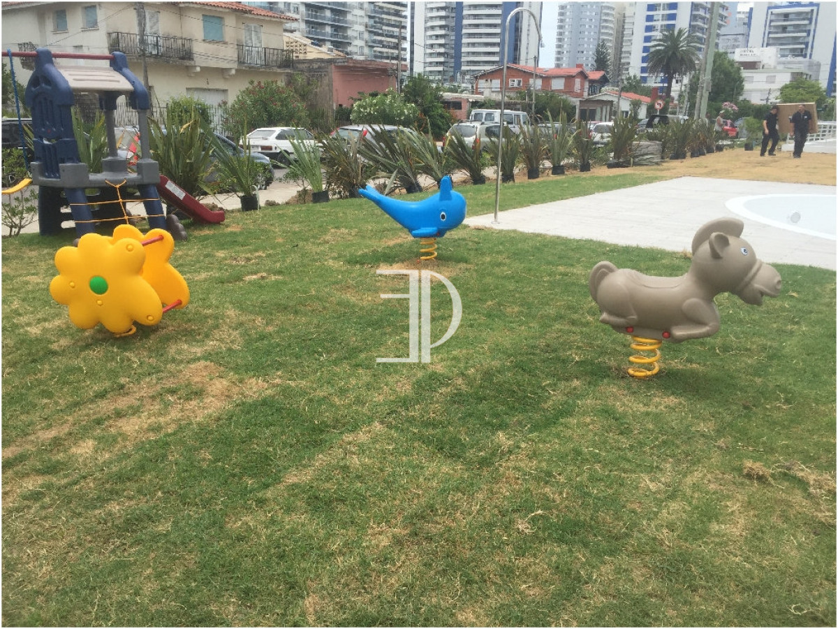 Apartamento ID.1595 - Apartamento de 2 dormitorios en Alquiler de temporada en Punta del Este