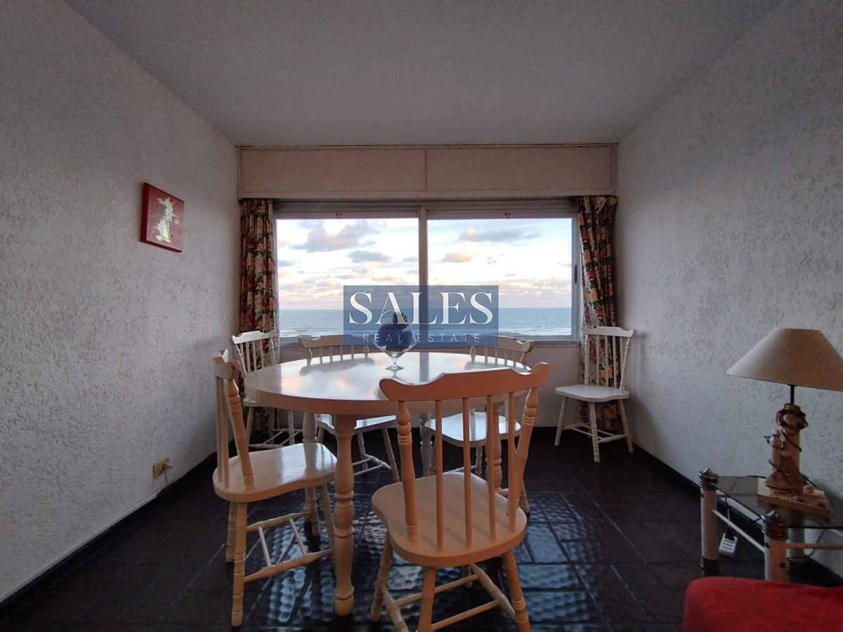 Apartamento ID.1133 - Apartamento de un dormitorio y medio en venta en Punta del Este