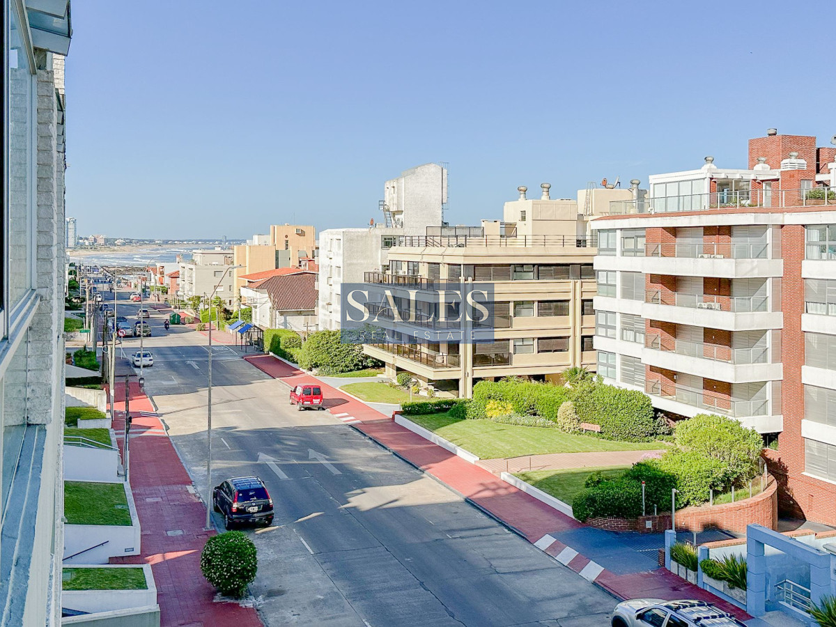 Apartamento ID.1336 - Penthouse en venta en Peninsula, 3 dormitorios, 3 baños, garaje