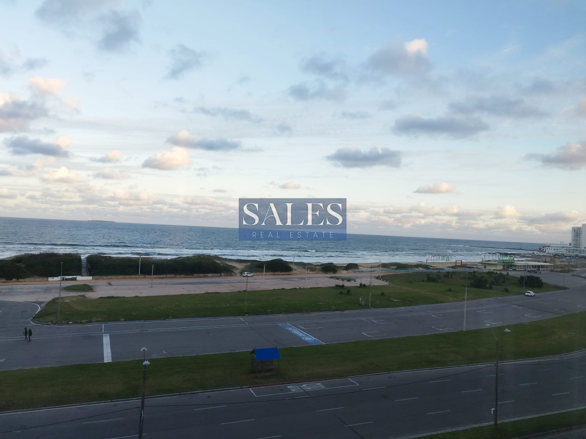 Apartamento ID.1133 - Apartamento de un dormitorio y medio en venta en Punta del Este