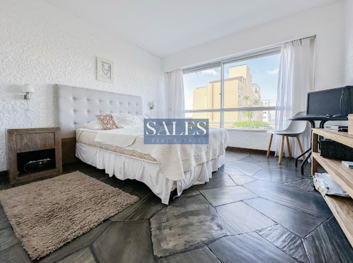 Apartamento ID.1330 - Venta de apartamento en Peninsula. Edificio Recalada.
