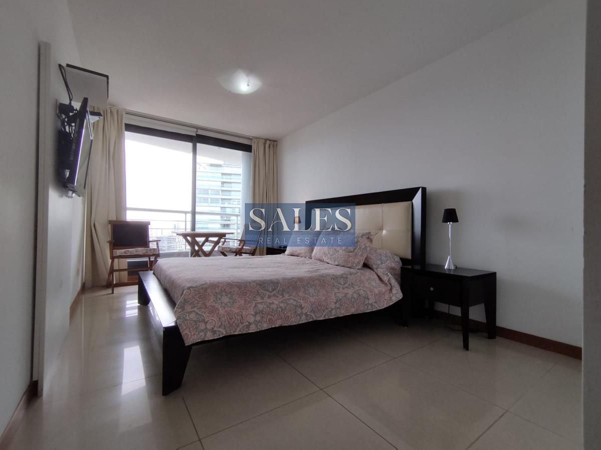 Apartamento ID.891 - Apartamento en venta y alquiler de 3 dormitorios en Punta del Este