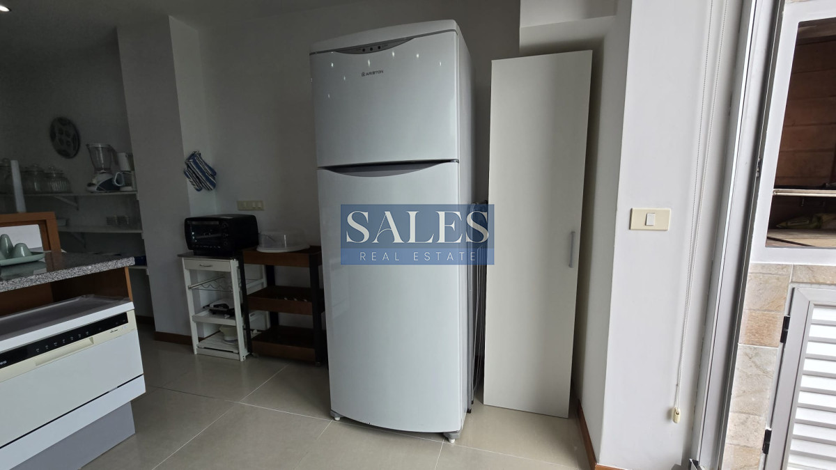 Apartamento ID.891 - Apartamento en venta y alquiler de 3 dormitorios en Punta del Este