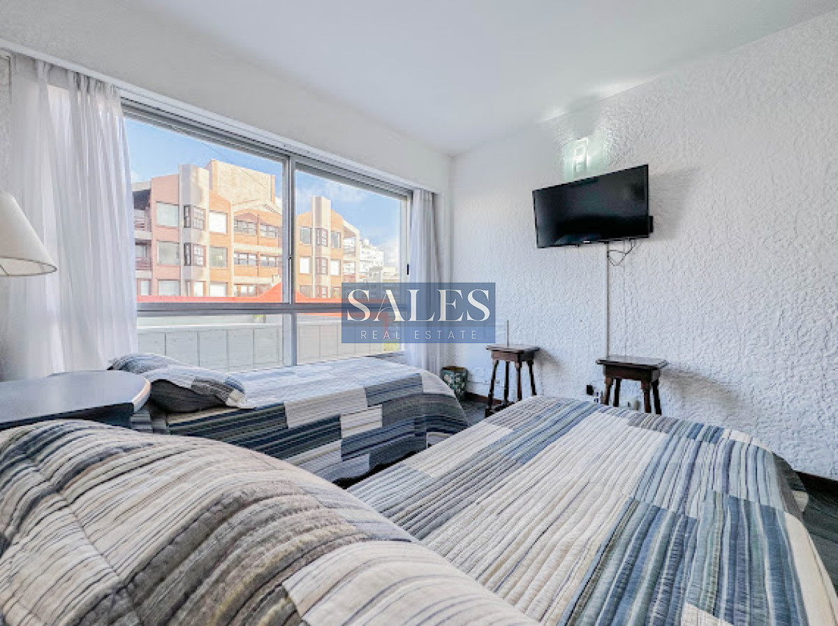 Apartamento ID.1330 - Venta de apartamento en Peninsula. Edificio Recalada.