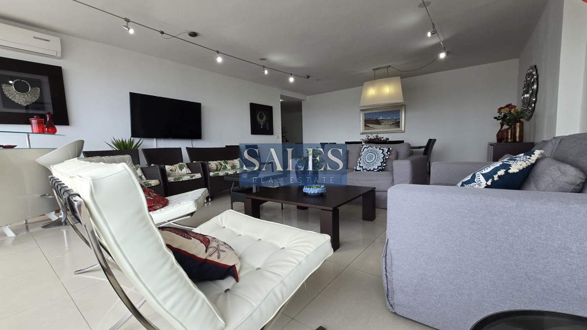 Apartamento ID.891 - Apartamento en venta y alquiler de 3 dormitorios en Punta del Este