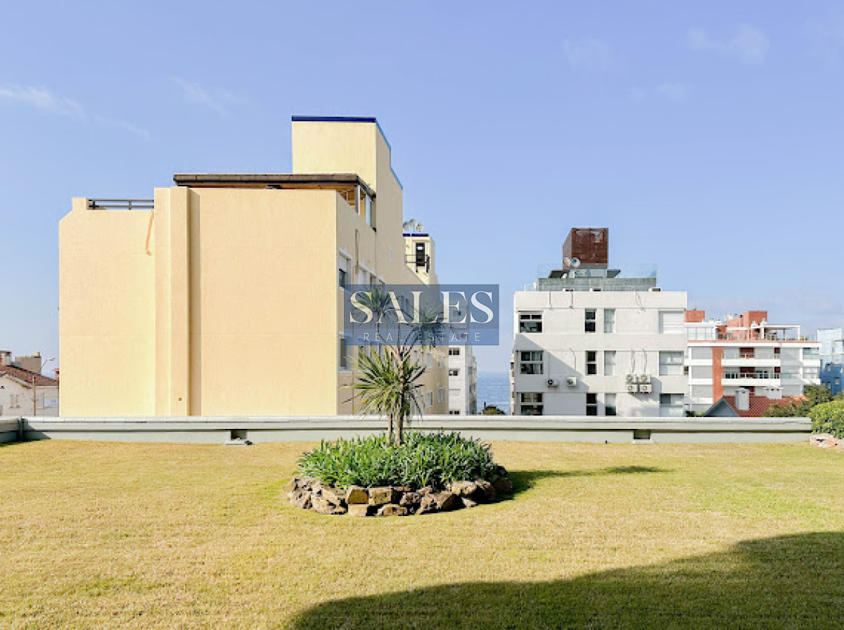 Apartamento ID.1330 - Venta de apartamento en Peninsula. Edificio Recalada.