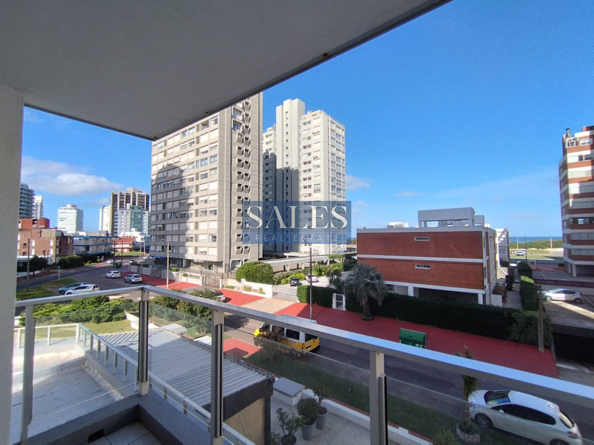 Apartamento ID.785 - Lindo apartamento de 2 dormitorios con 2 baños