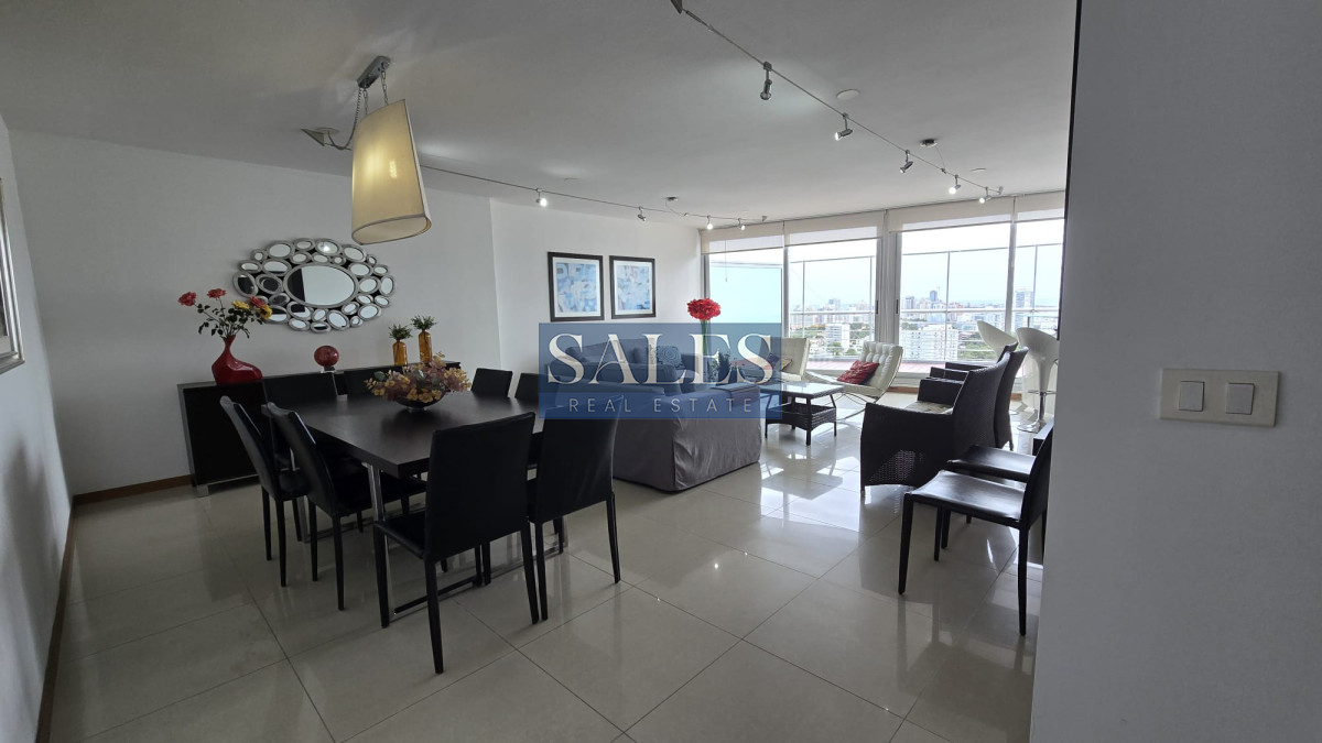 Apartamento ID.891 - Apartamento en venta y alquiler de 3 dormitorios en Punta del Este