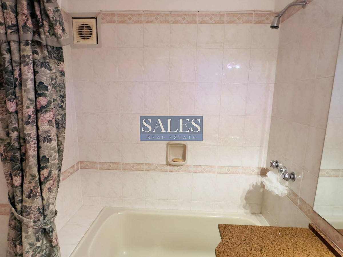 Apartamento ID.389 - Apto en venta de 2 dormitorios, 2 baños, Punta del este. 