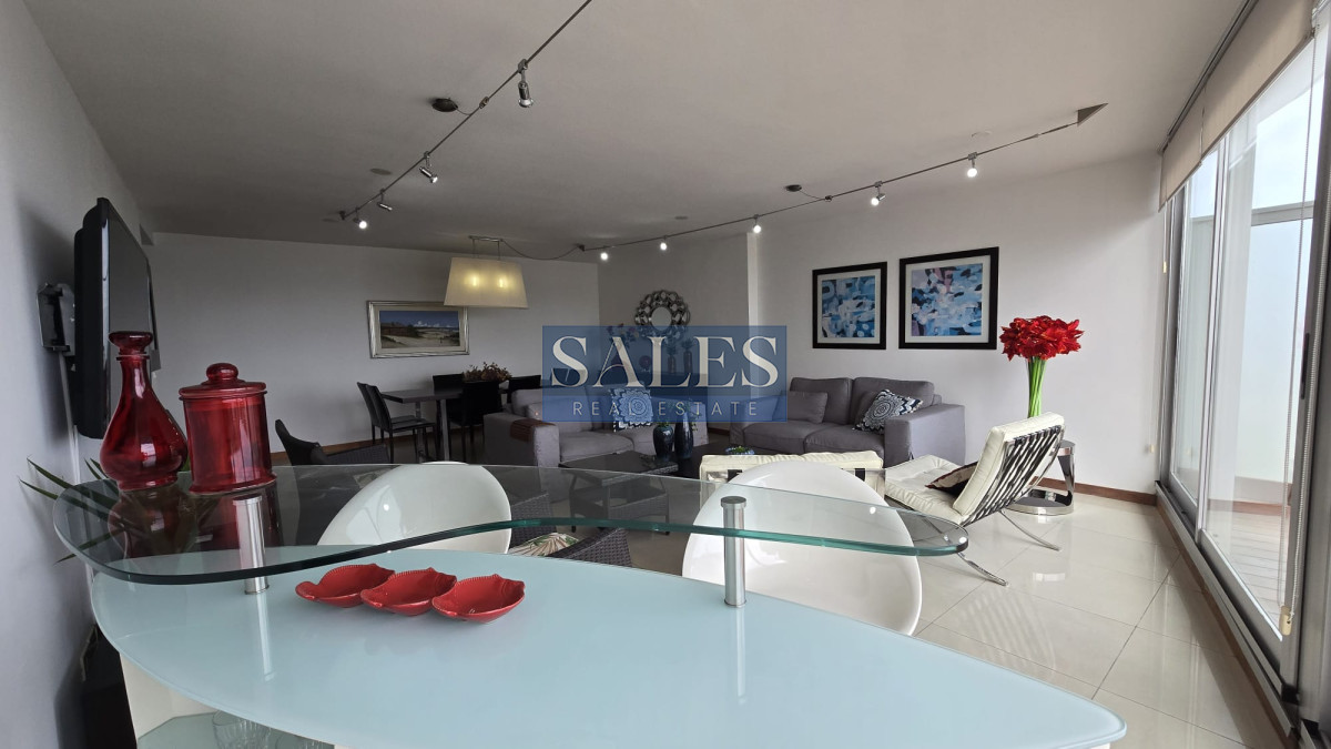 Apartamento ID.891 - Apartamento en venta y alquiler de 3 dormitorios en Punta del Este