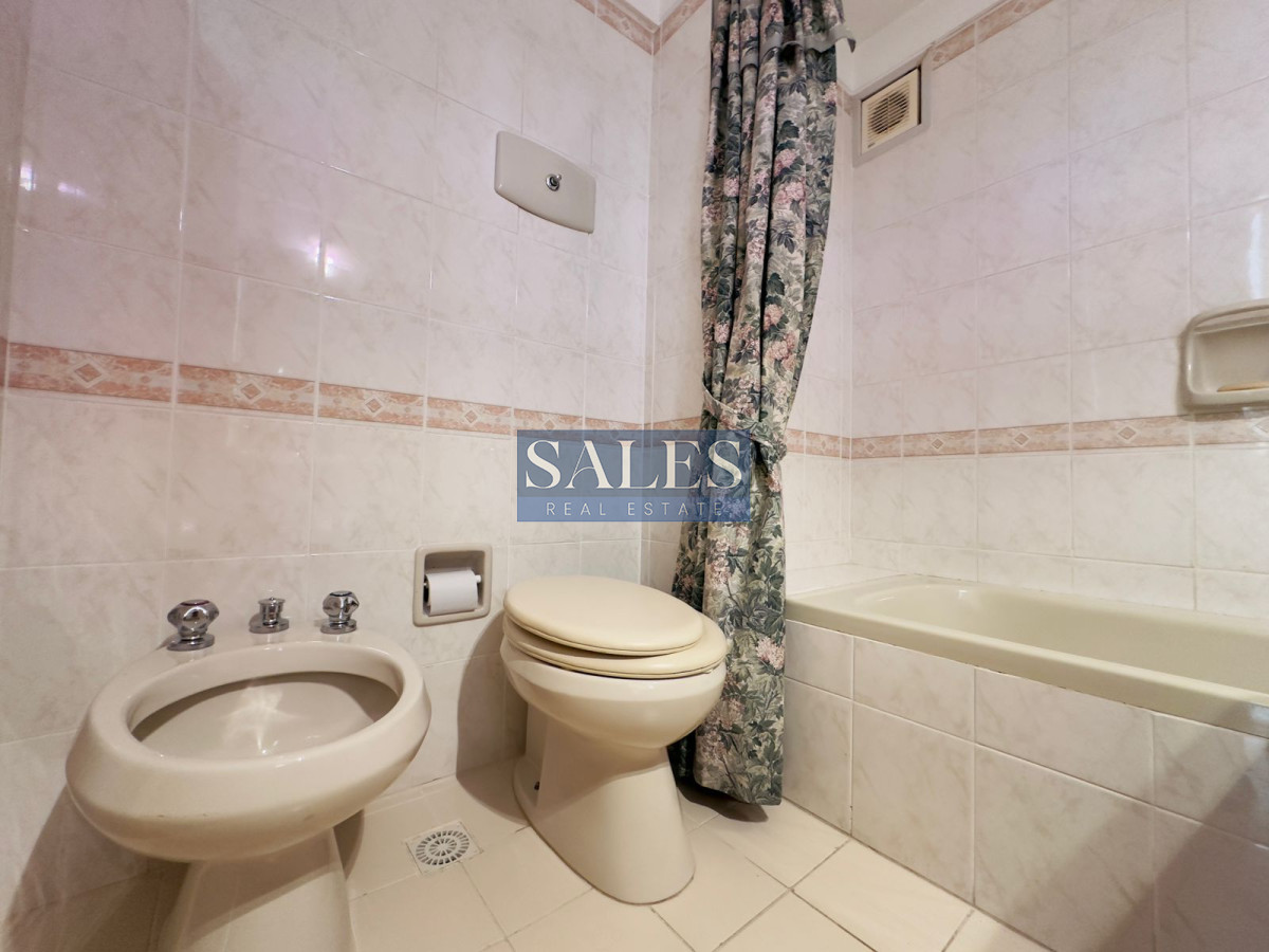 Apartamento ID.389 - Apto en venta de 2 dormitorios, 2 baños, Punta del este. 