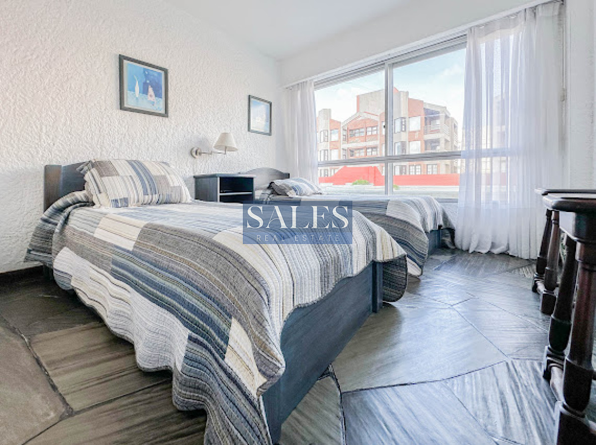 Apartamento ID.1330 - Venta de apartamento en Peninsula. Edificio Recalada.