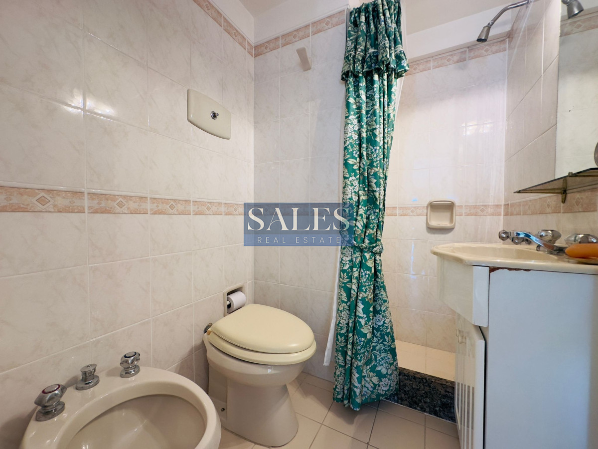 Apartamento ID.389 - Apto en venta de 2 dormitorios, 2 baños, Punta del este. 