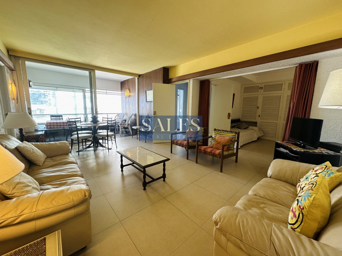 Apartamento ID.719 - Venta de apartamento de dos dormitorios en Punta del Este