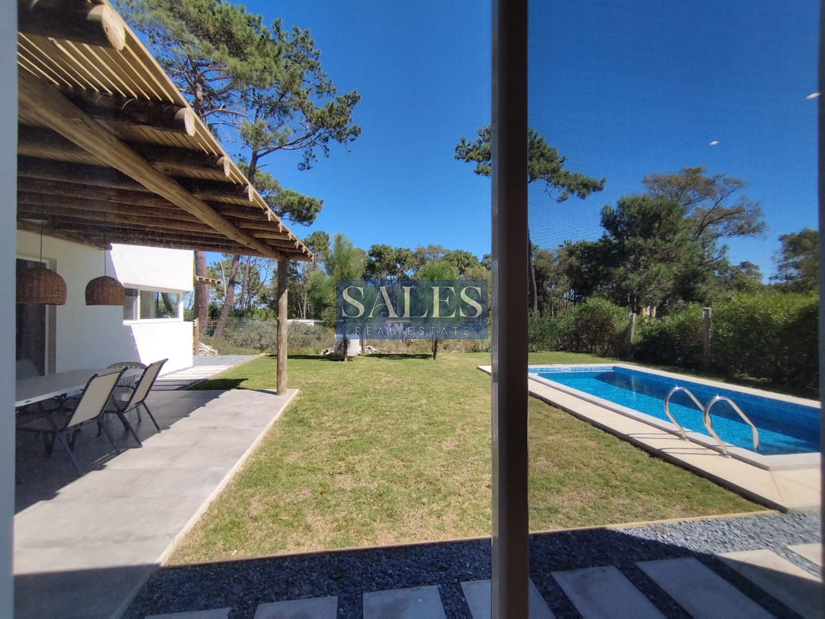 Casa ID.1429 - Alquiler y venta de casa de 3 dormitorios en La Barra