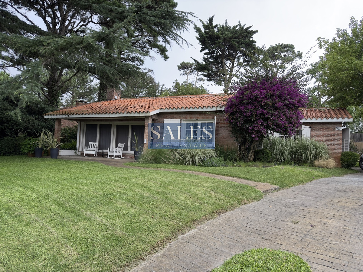 Casa ID.1162 - Alquiler anual de casa de 3 dormitorios en Punta del Este