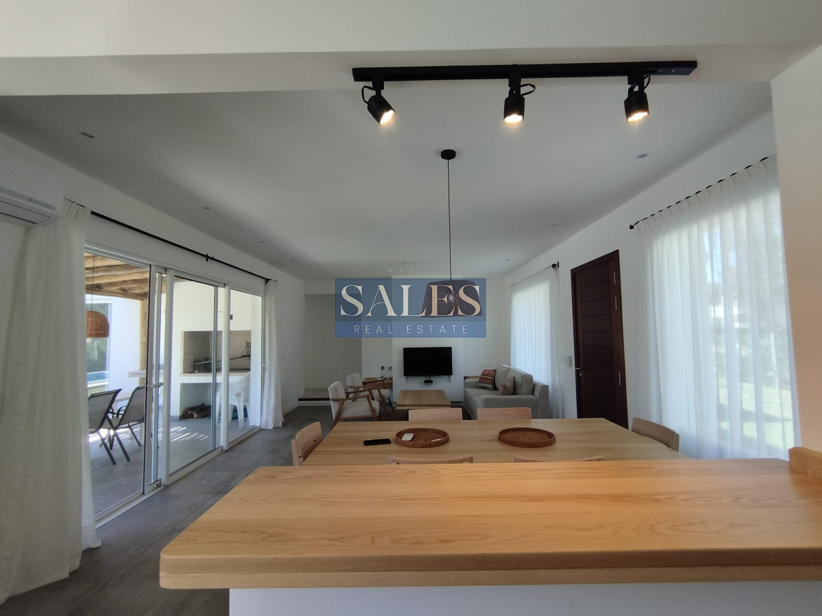 Casa ID.1429 - Alquiler y venta de casa de 3 dormitorios en La Barra