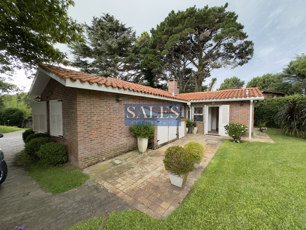 Casa ID.1162 - Alquiler anual de casa de 3 dormitorios en Punta del Este