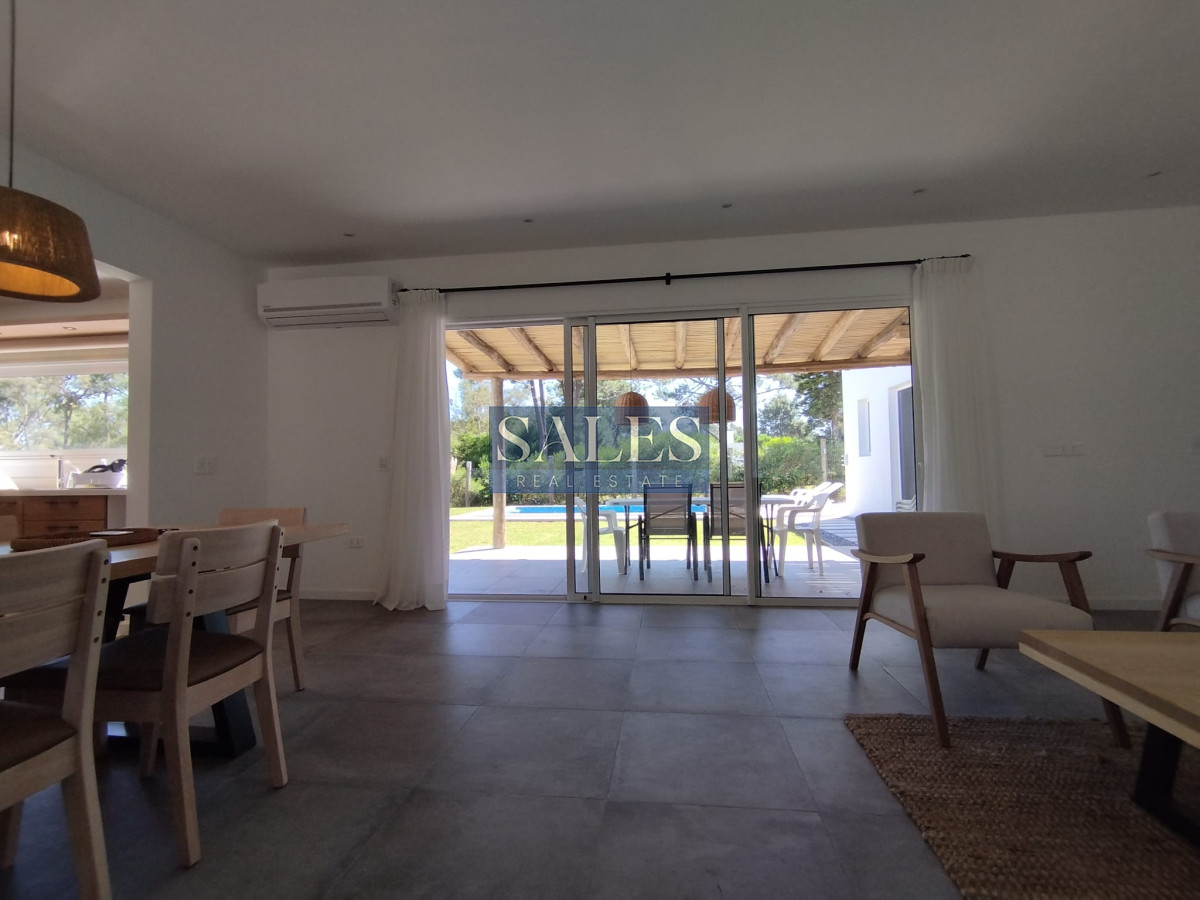 Casa ID.1429 - Alquiler y venta de casa de 3 dormitorios en La Barra