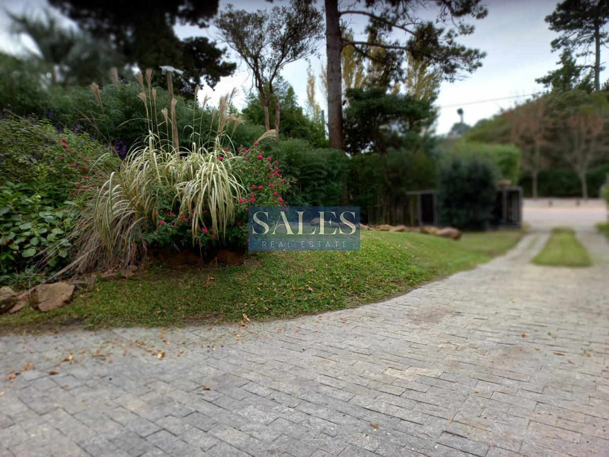 Casa ID.1162 - Alquiler anual de casa de 3 dormitorios en Punta del Este