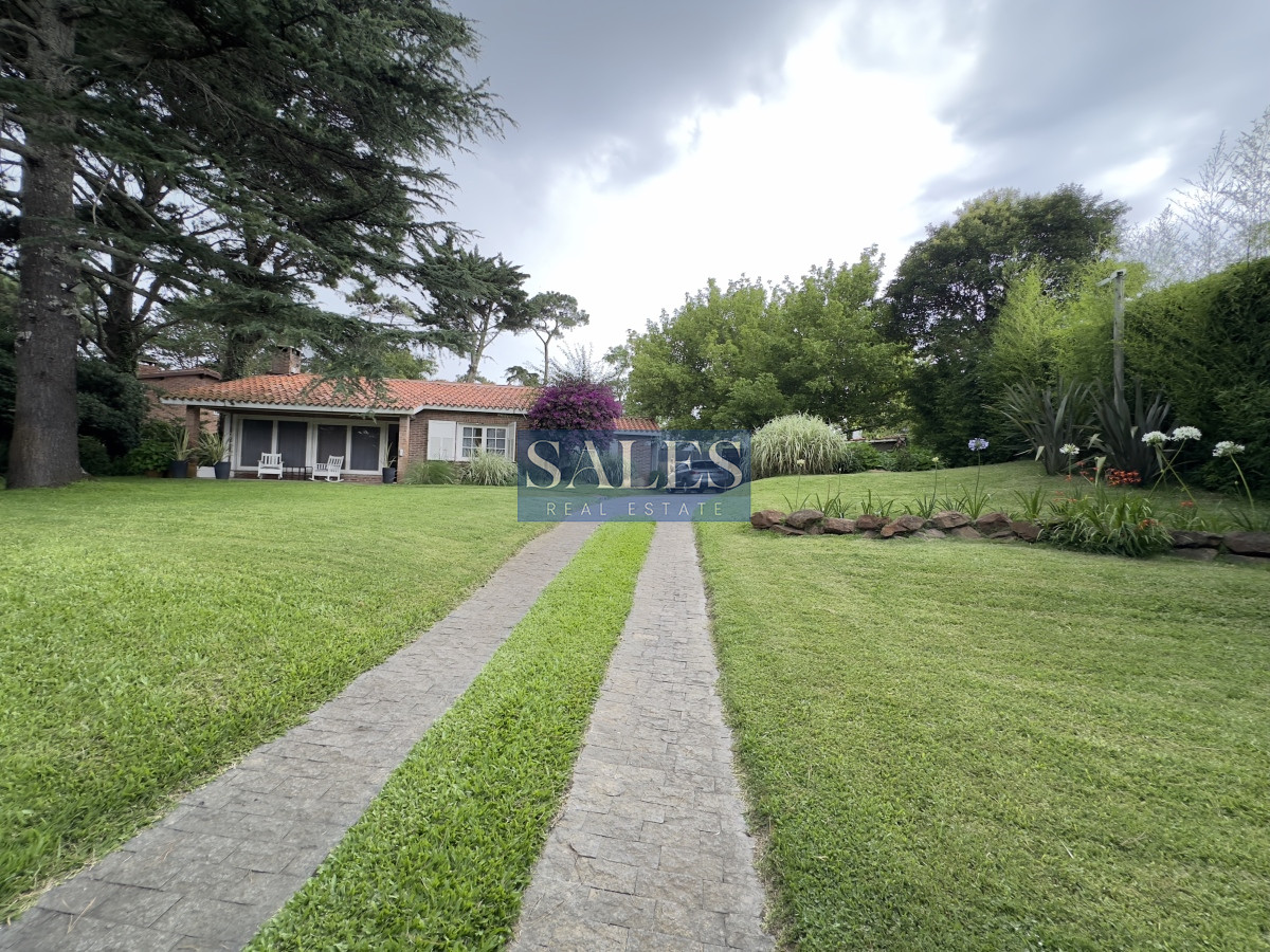 Casa ID.1162 - Alquiler anual de casa de 3 dormitorios en Punta del Este