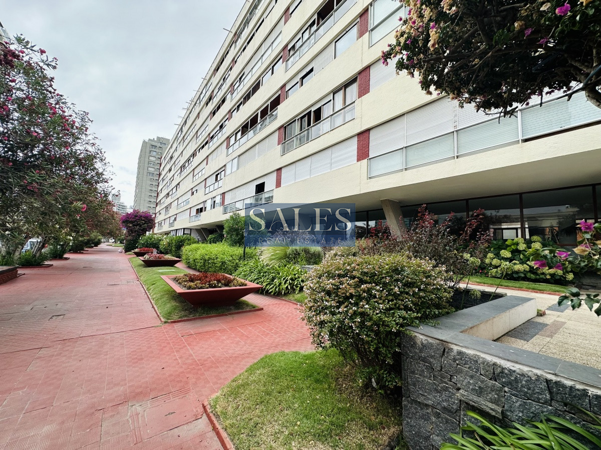 Apartamento ID.150 - Apartamento de 2 dormitorios en venta, Punta del Este