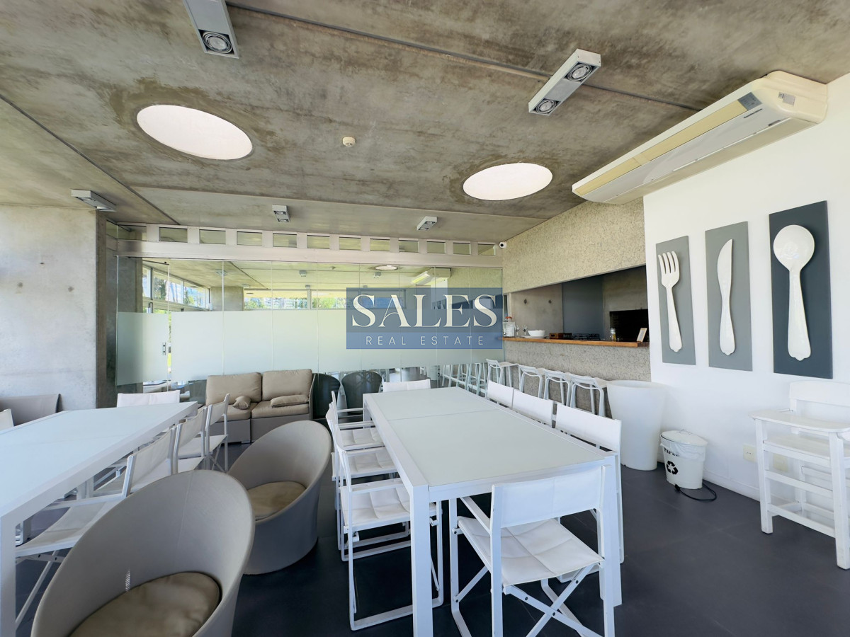 Apartamento ID.237 - Penthouse en VENTA, 3 dormitorios en suite + Dependencia, vista 180°.