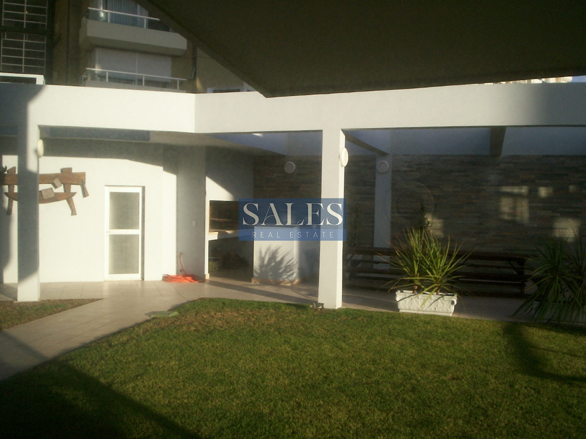 Apartamento ID.1116 - Venta y alquiler de apartamento de dos dormitorios en Punta del Este